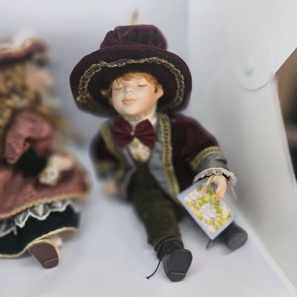 Cathay Collection Porcelain Dolls Kissing Boy And Girl - Picture 7 of 16